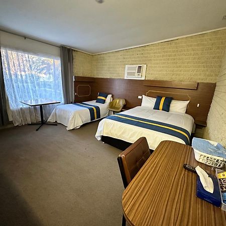 The Shamrock Hotel Balranald Exterior foto