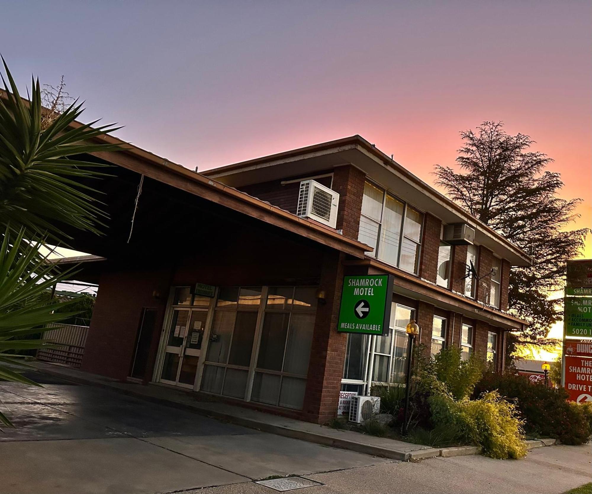 The Shamrock Hotel Balranald Exterior foto