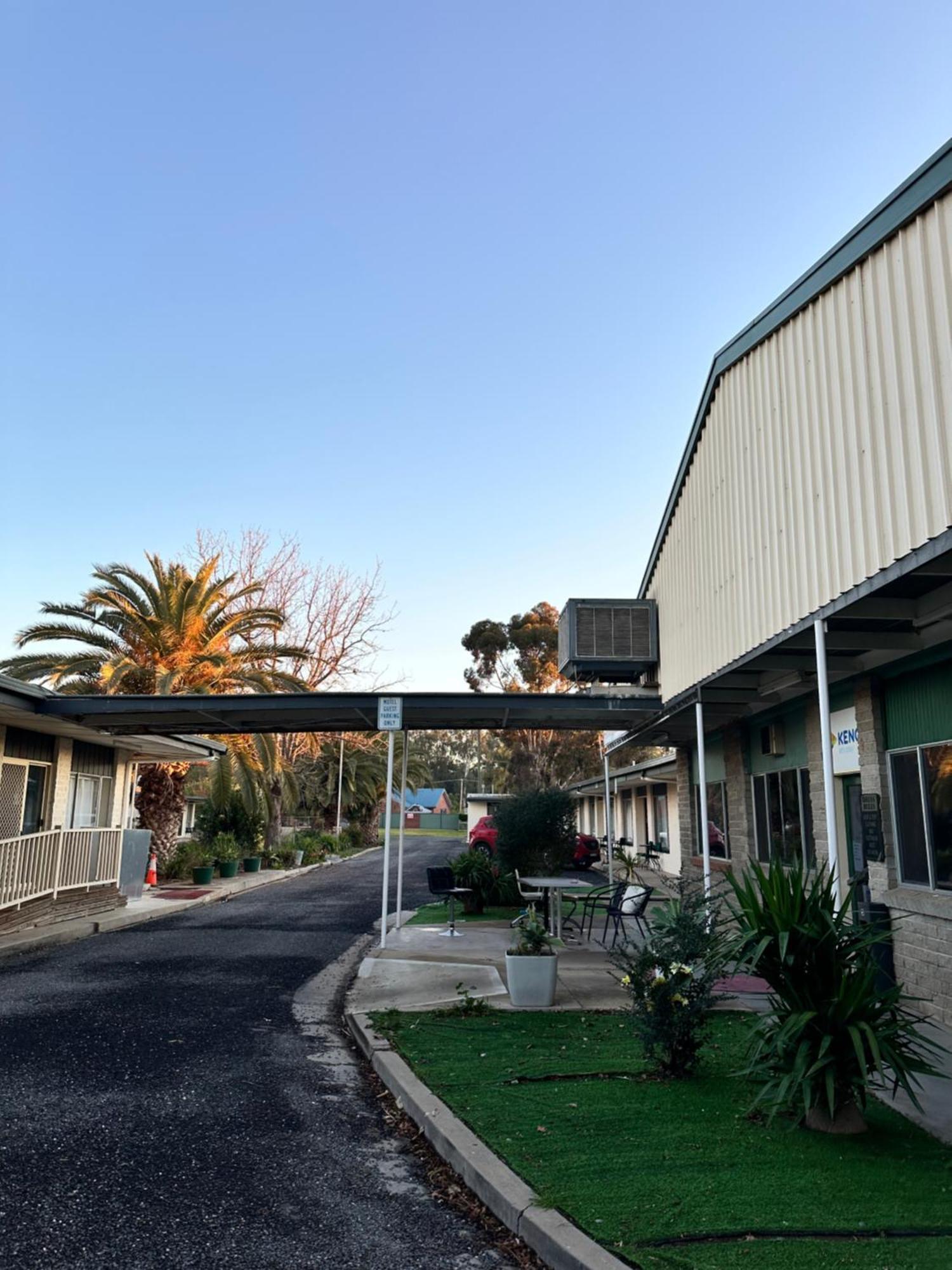 The Shamrock Hotel Balranald Exterior foto